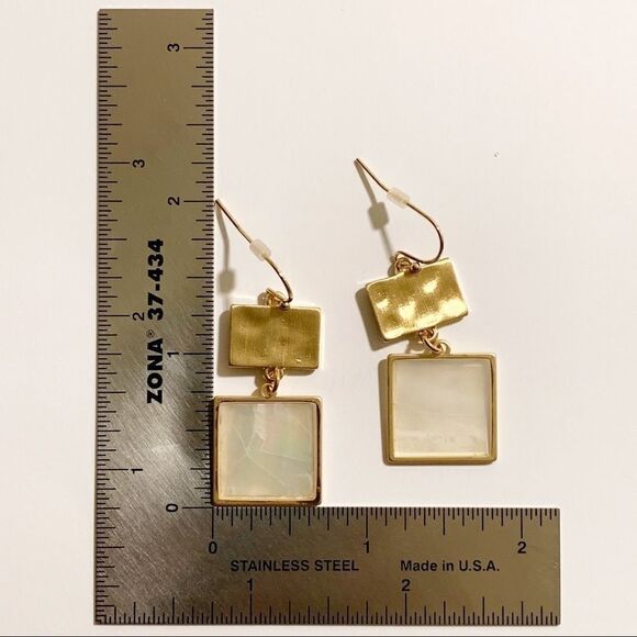 Elegant Gold Mother of Pearl Square Drop Earrings - Picture 5 of 5